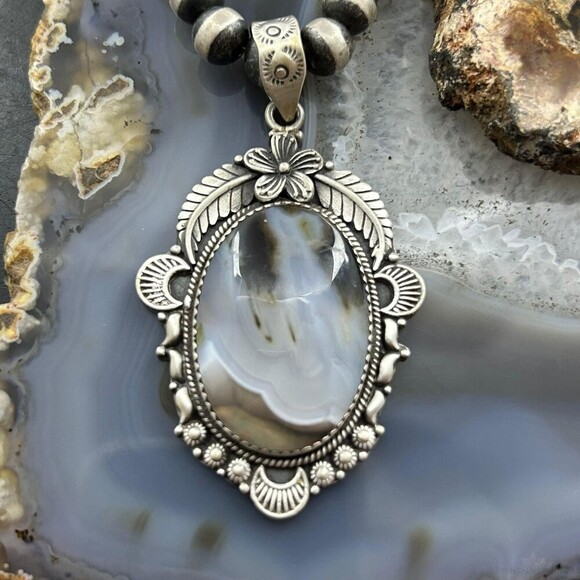 Sterling Southwestern Style Oval Moss Agate Tube Decorated Pendant For Women - Picture 1 of 10
